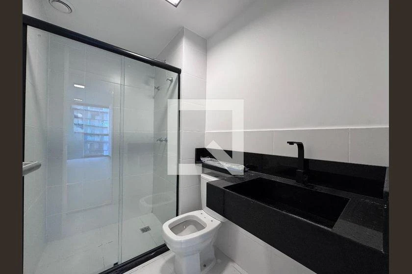 98 m² apartment with 3 bedrooms and a glassed-in balcony — photo 21