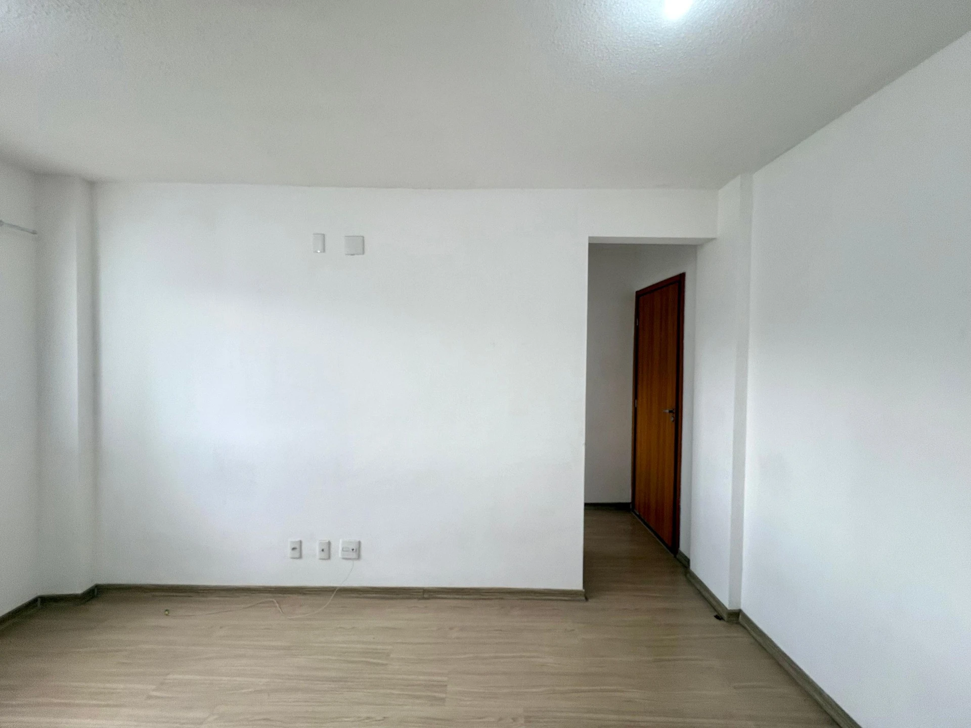 Apartamento, 47 m², com piso de madeira ou laminado — photo 3