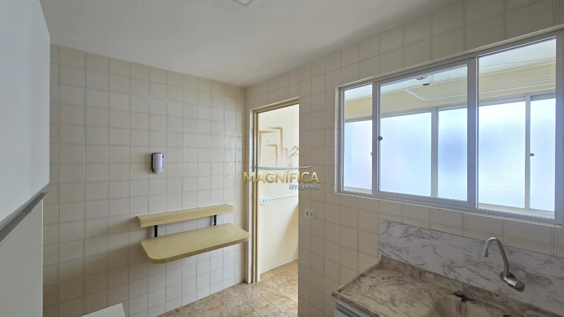 Apartment, 75 m², with wood or laminate floors — photo 18