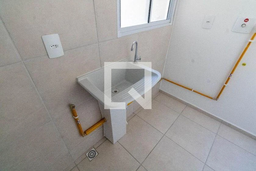 2-bedroom apartment with a closed-off kitchen — photo 26