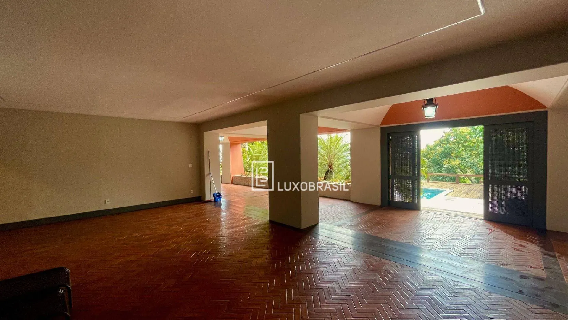Furnished house with 9 en-suite bedrooms and 12 baths — photo 24