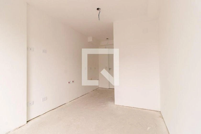 One-bedroom apartment in a building with a gym — photo 17