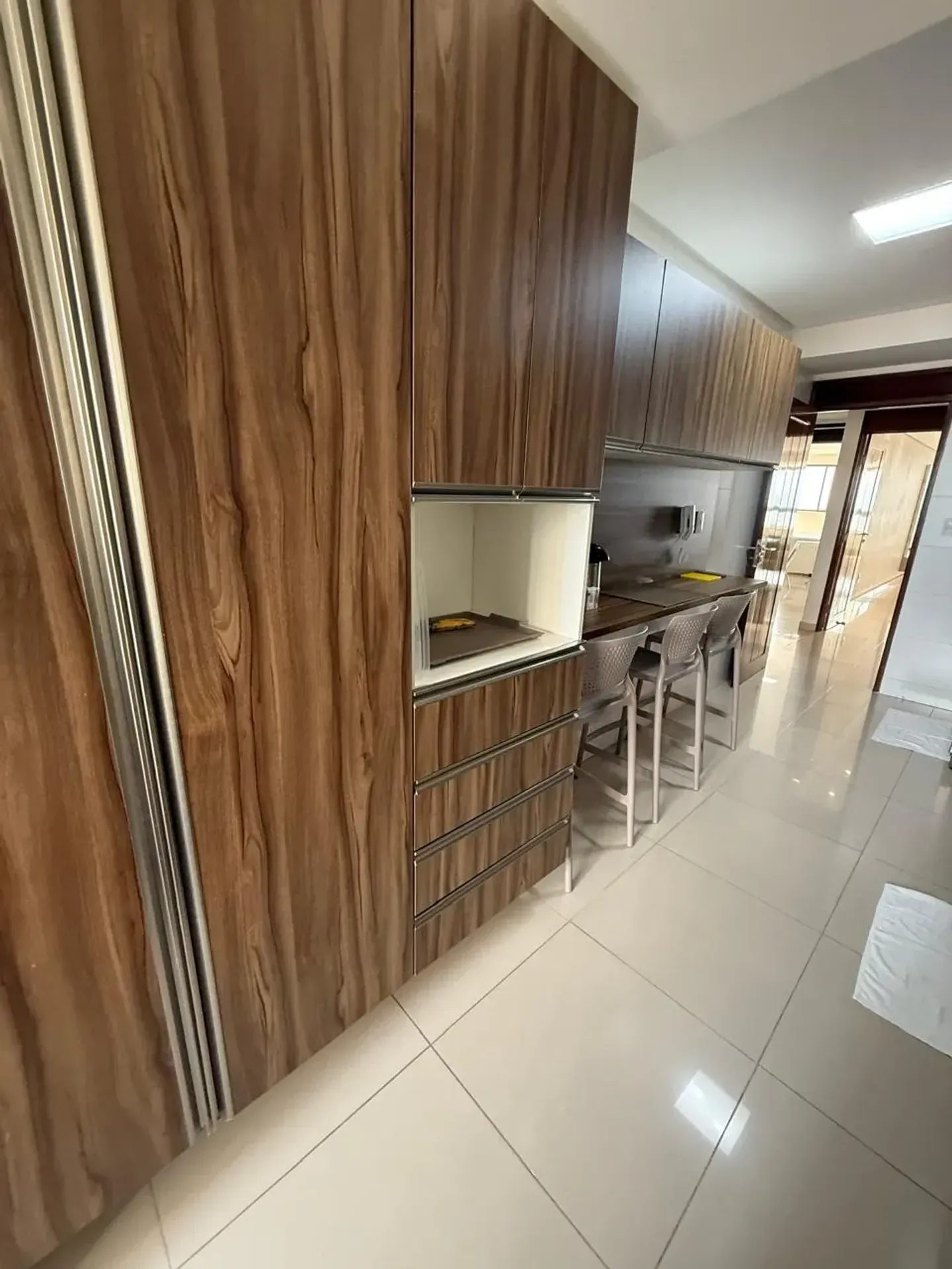 Furnished 175 m² apartment with 3 en-suite bedrooms — photo 25