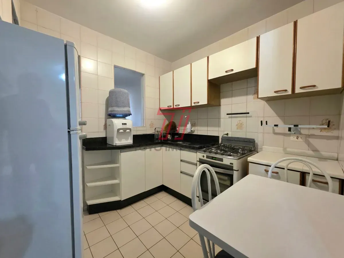 Apartamento amueblado con 2 dormitorios 1 baño y 48 m² — photo 2
