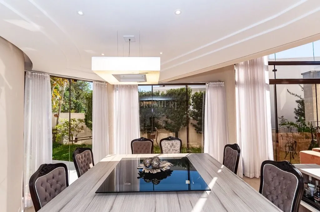 Furnished house with 4 bedrooms across 1167 m² and 8 spots — photo 42