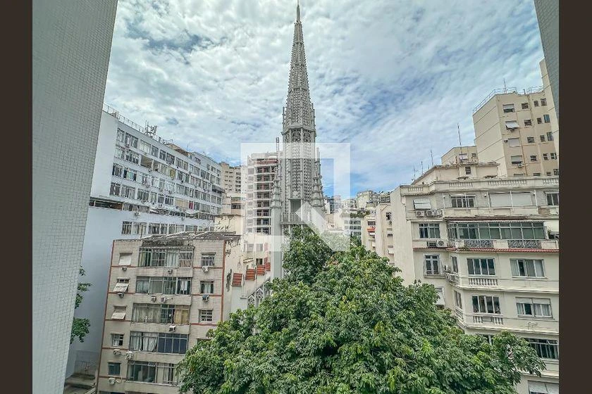 Квартира з 2 спальнями та дерев'яною підлогою або ламінатом — photo 8