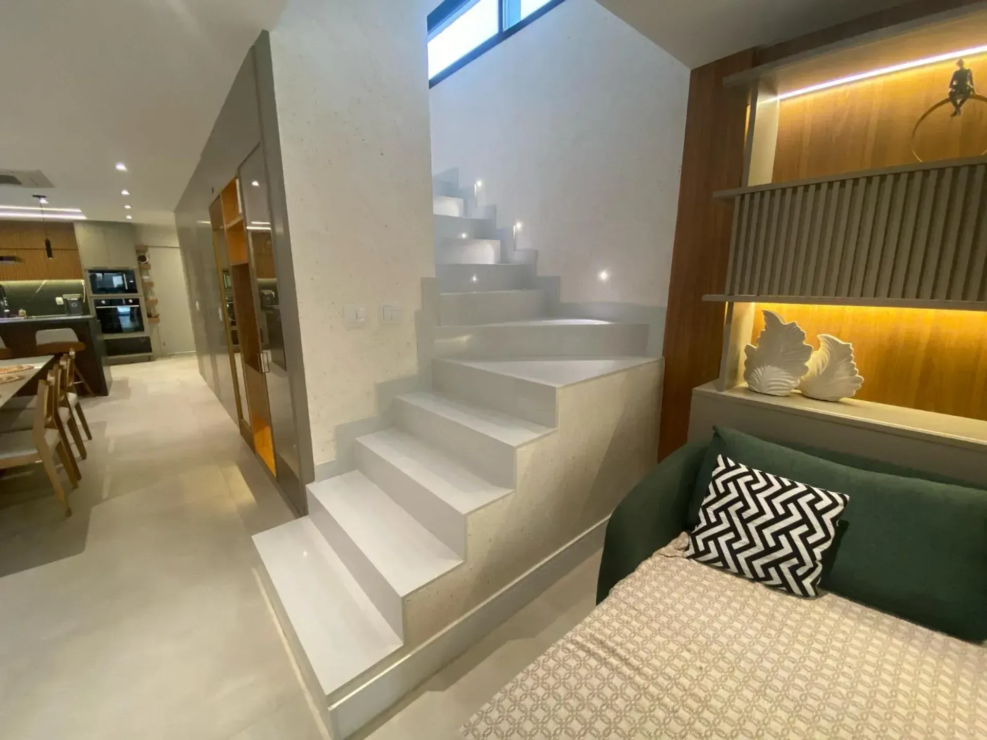 Furnished house with 4 bedrooms and 5 bathrooms — photo 26