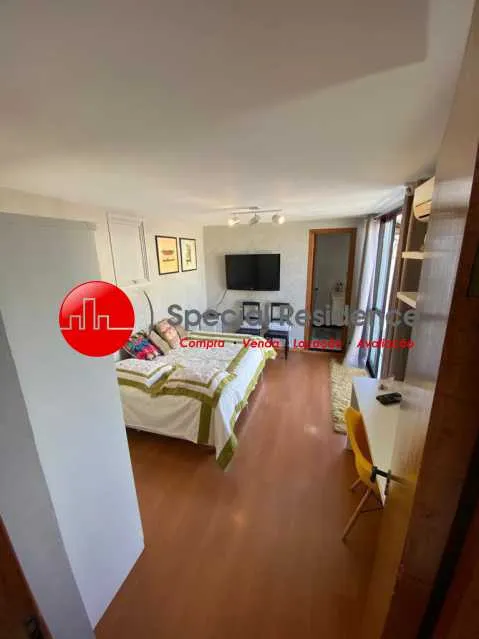 Home office in a 3-bedroom apartment, 156 m² — photo 13