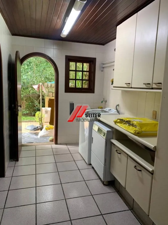 4-bedroom rental house with 410 m² and 6 parking — photo 42