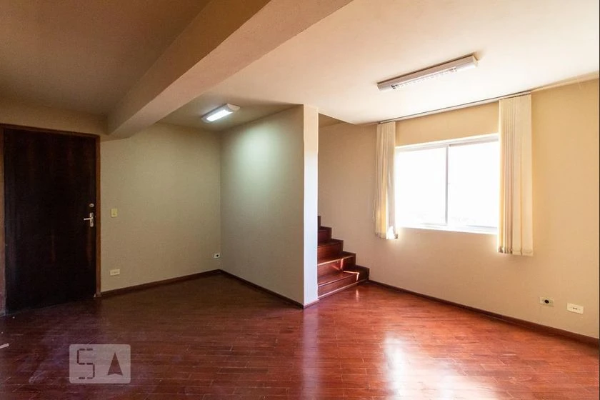 Casa com 5 quartos e churrasqueira privativa no jardim — photo 10