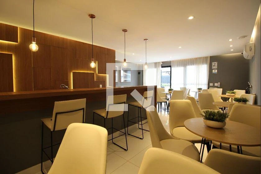 Furnished 1-bedroom apartment with open-plan kitchen — photo 34