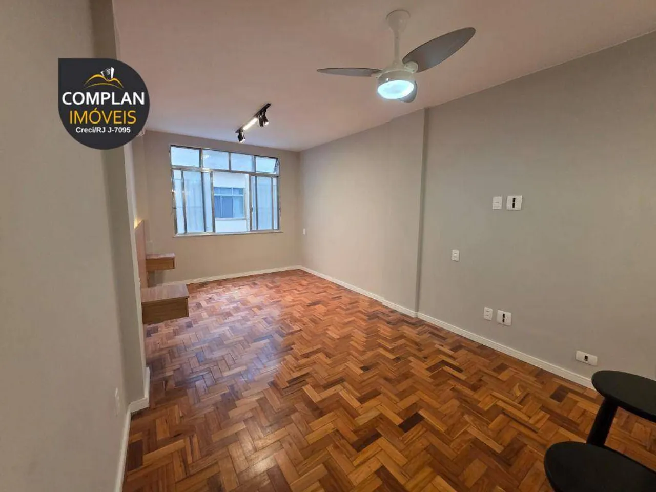 1-bedroom apartment with compact kitchenette and 30 m² — photo 7