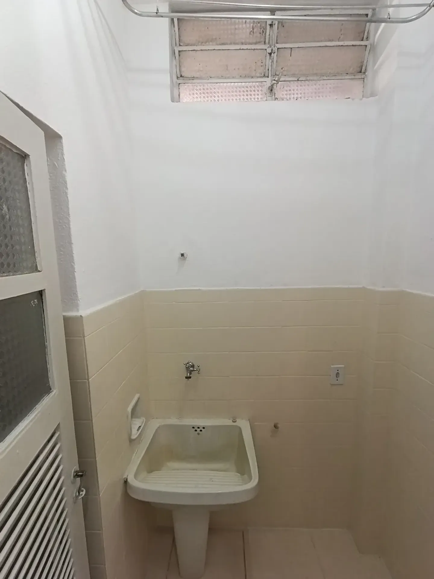 11th-floor apartment with 2 bedrooms and 2 bathrooms — photo 17