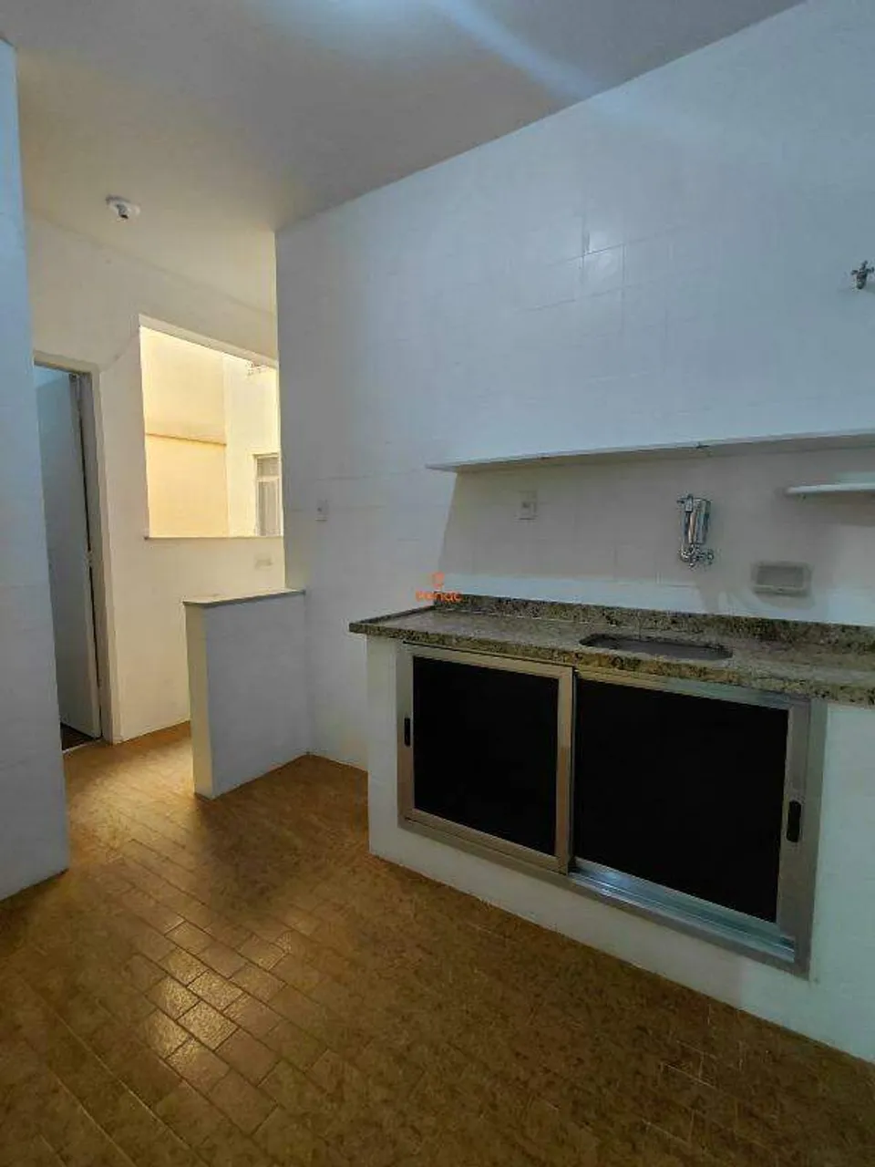 2-bedroom apartment with 1 bathroom and 1 parking spot — photo 3