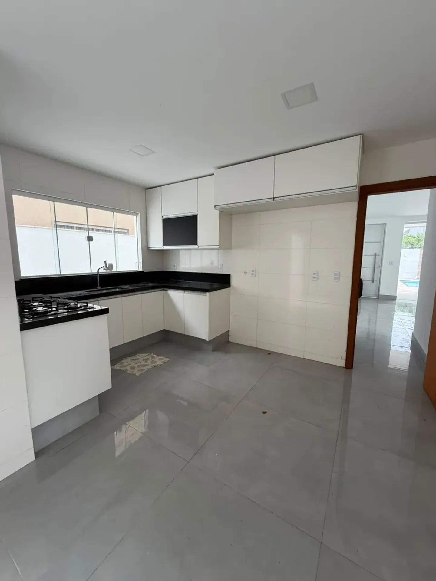 House, 300 m², with a walk-in closet — photo 7