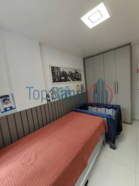 Furnished 3-bedroom apartment with open-plan kitchen — photo 22