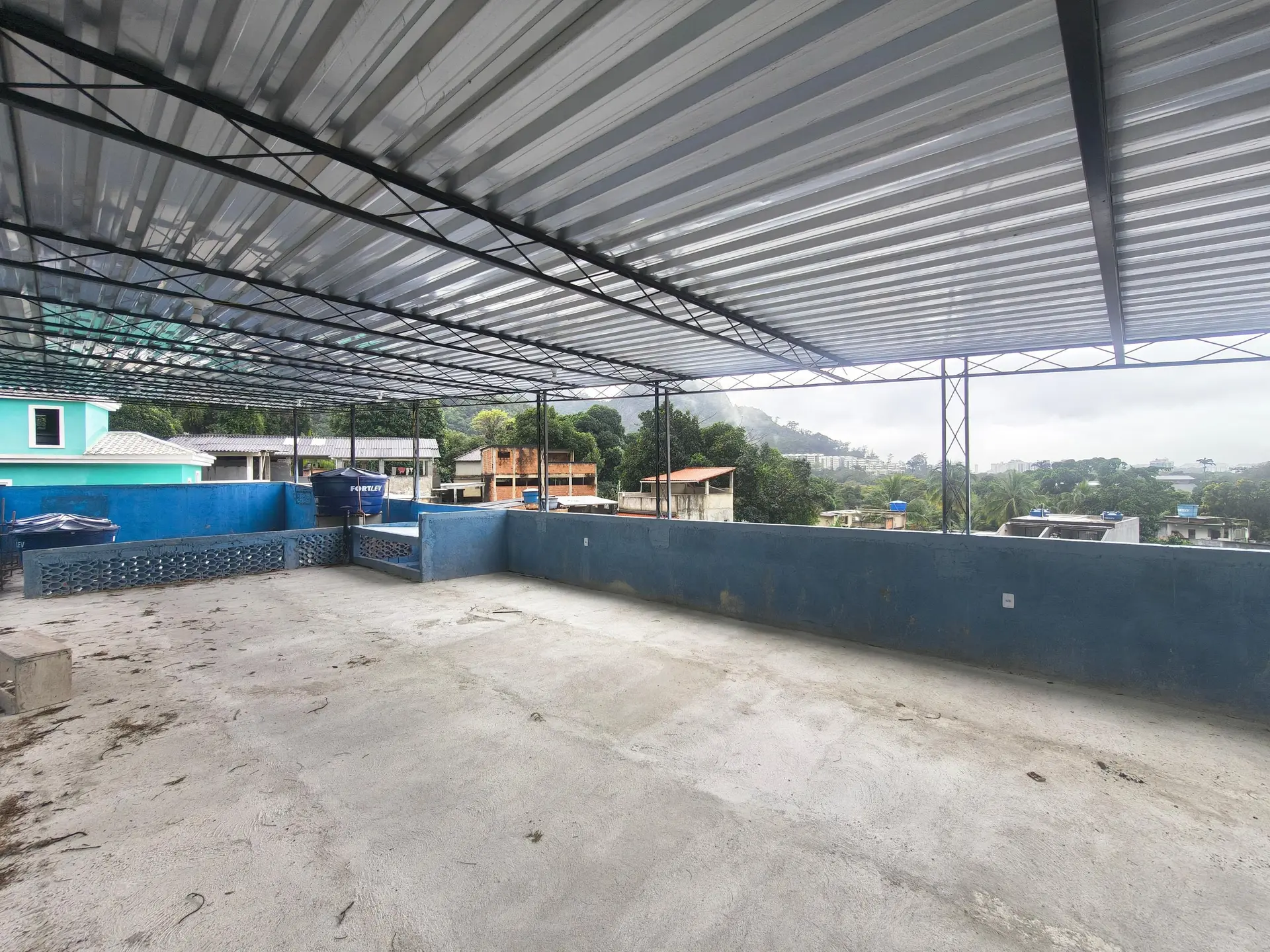 Apartamento com 2 quartos e varanda vista para as montanhas — photo 30