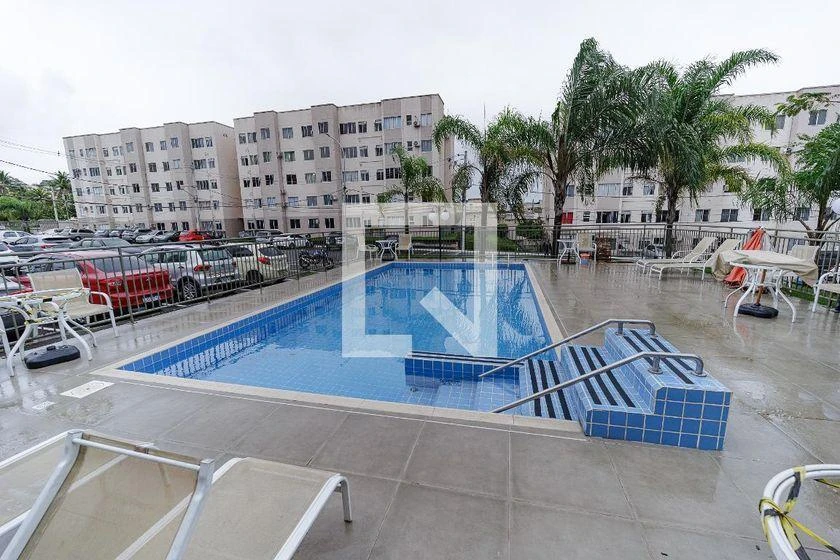 2-bedroom apartment in a building with a pool — photo 21