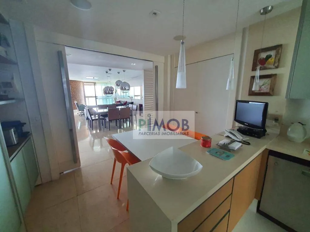 Furnished 260 m² apartment on the 23rd floor with 3 spots — photo 18