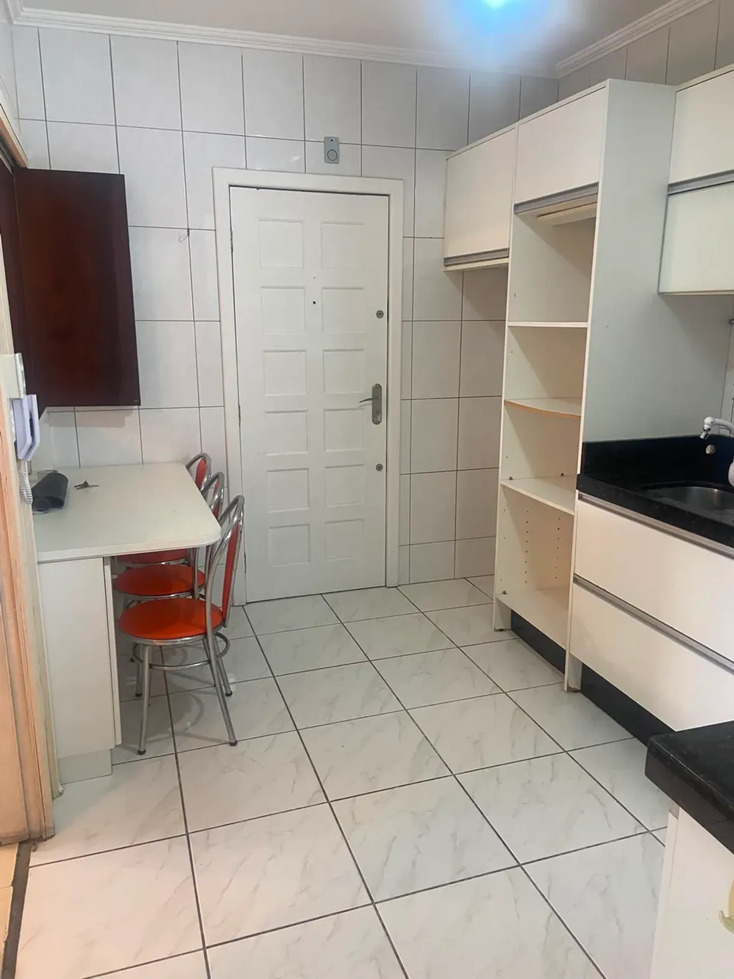 3-bedroom apartment with a home office in Florianópolis — photo 2
