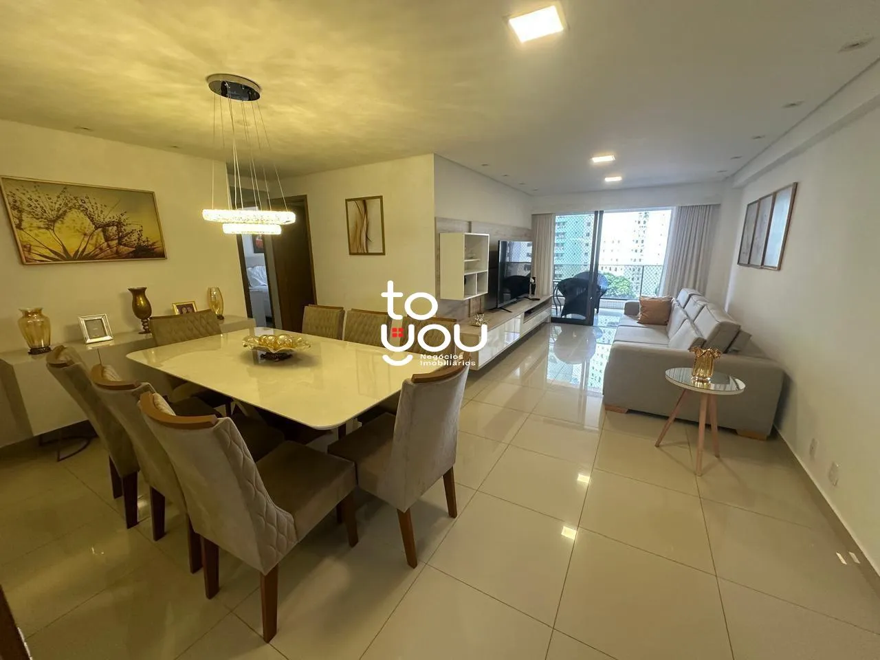 Rental apartment with private BBQ and 3 en-suite bedrooms