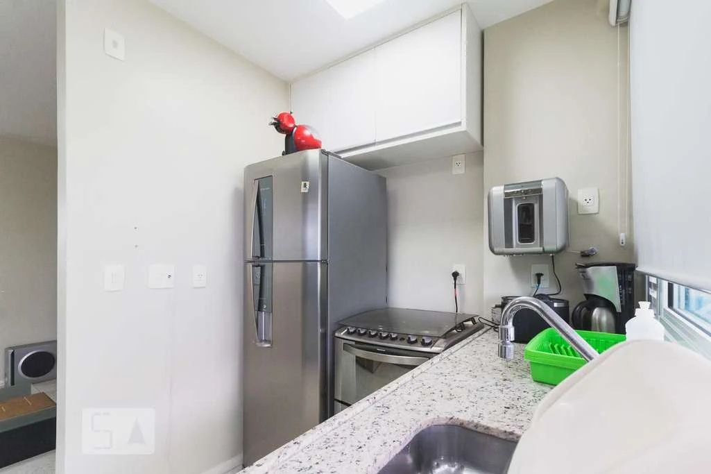 Rental apartment with 2 bedrooms and a glass balcony — photo 15