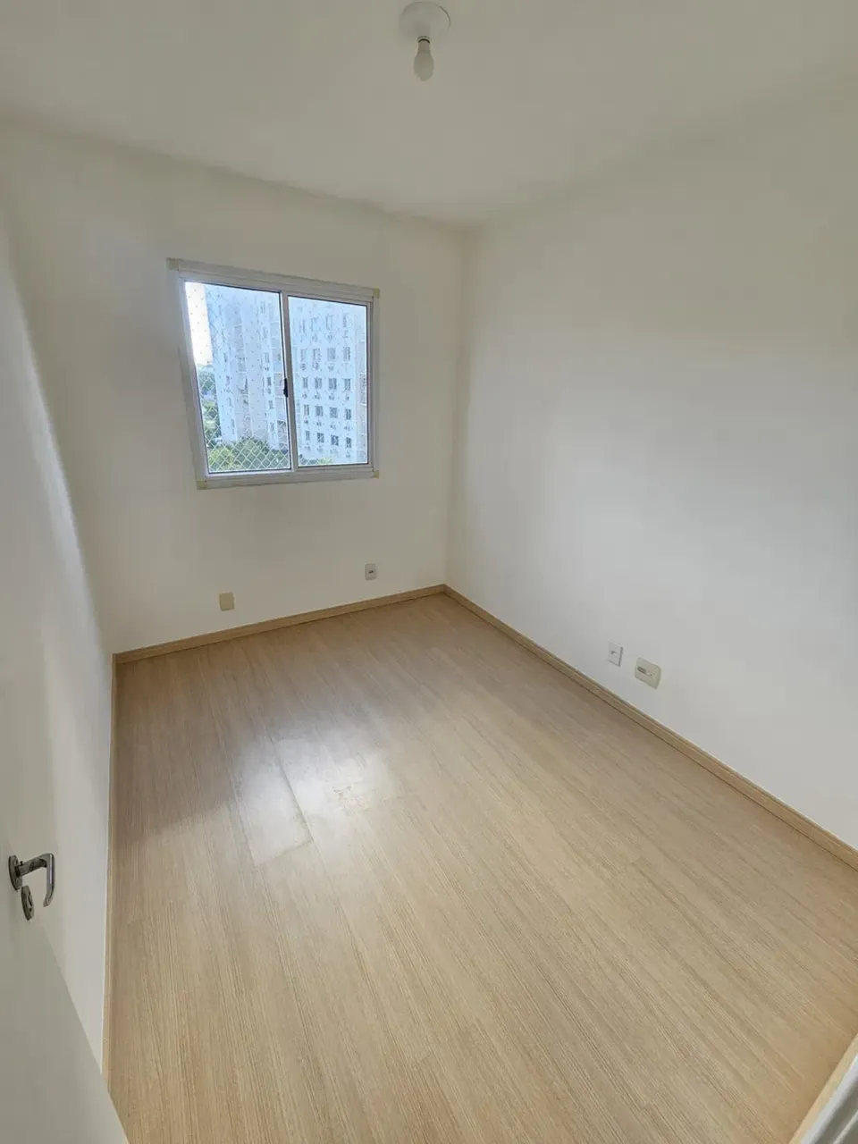 Unfurnished 2-bedroom apartment with 2 bathrooms — photo 4