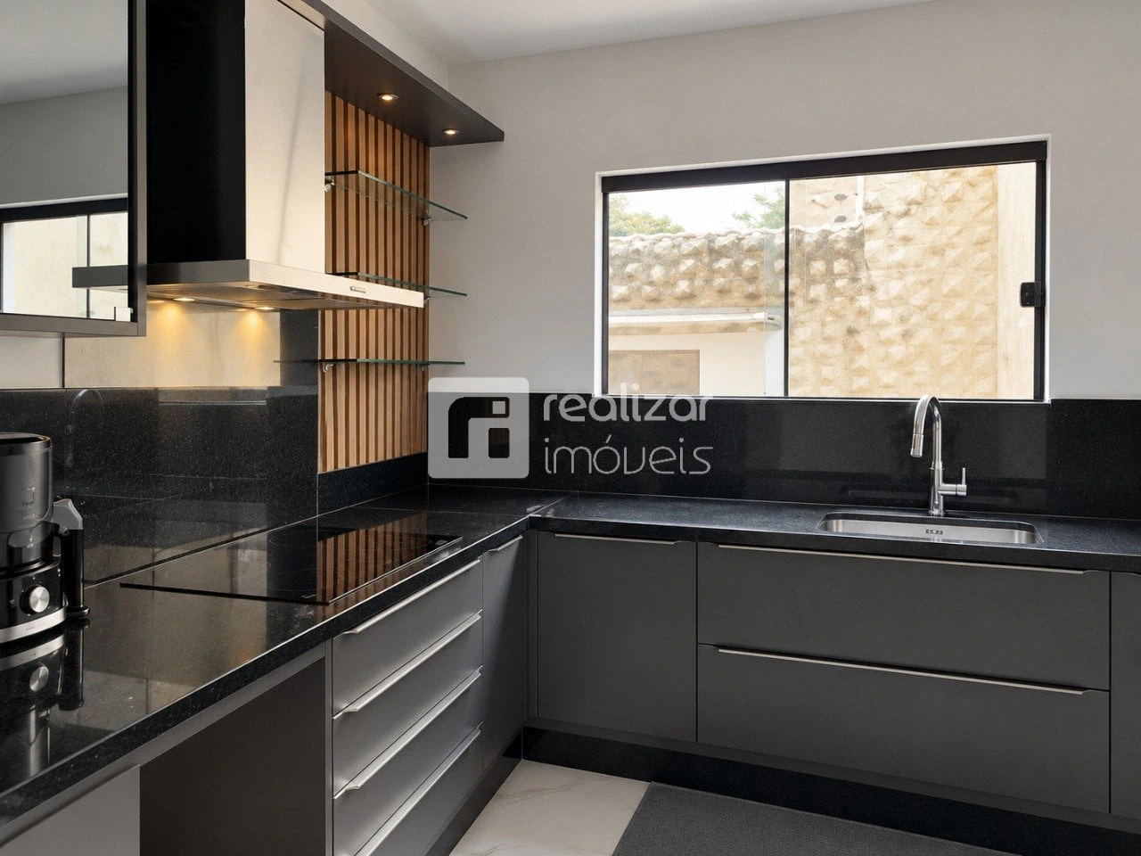 Floor-to-ceiling windows in a 4-bedroom house, 292 m² — photo 12