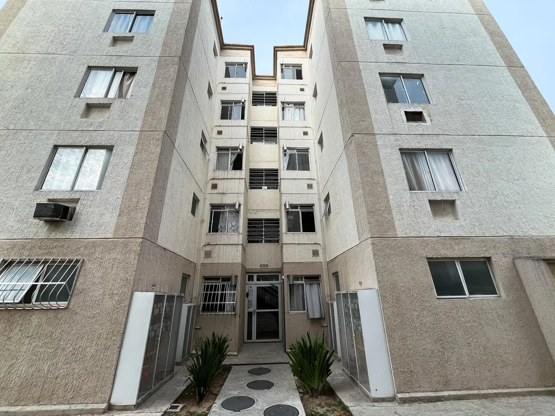 Rental apartment with 2 bedrooms and 1 bathroom — photo 35
