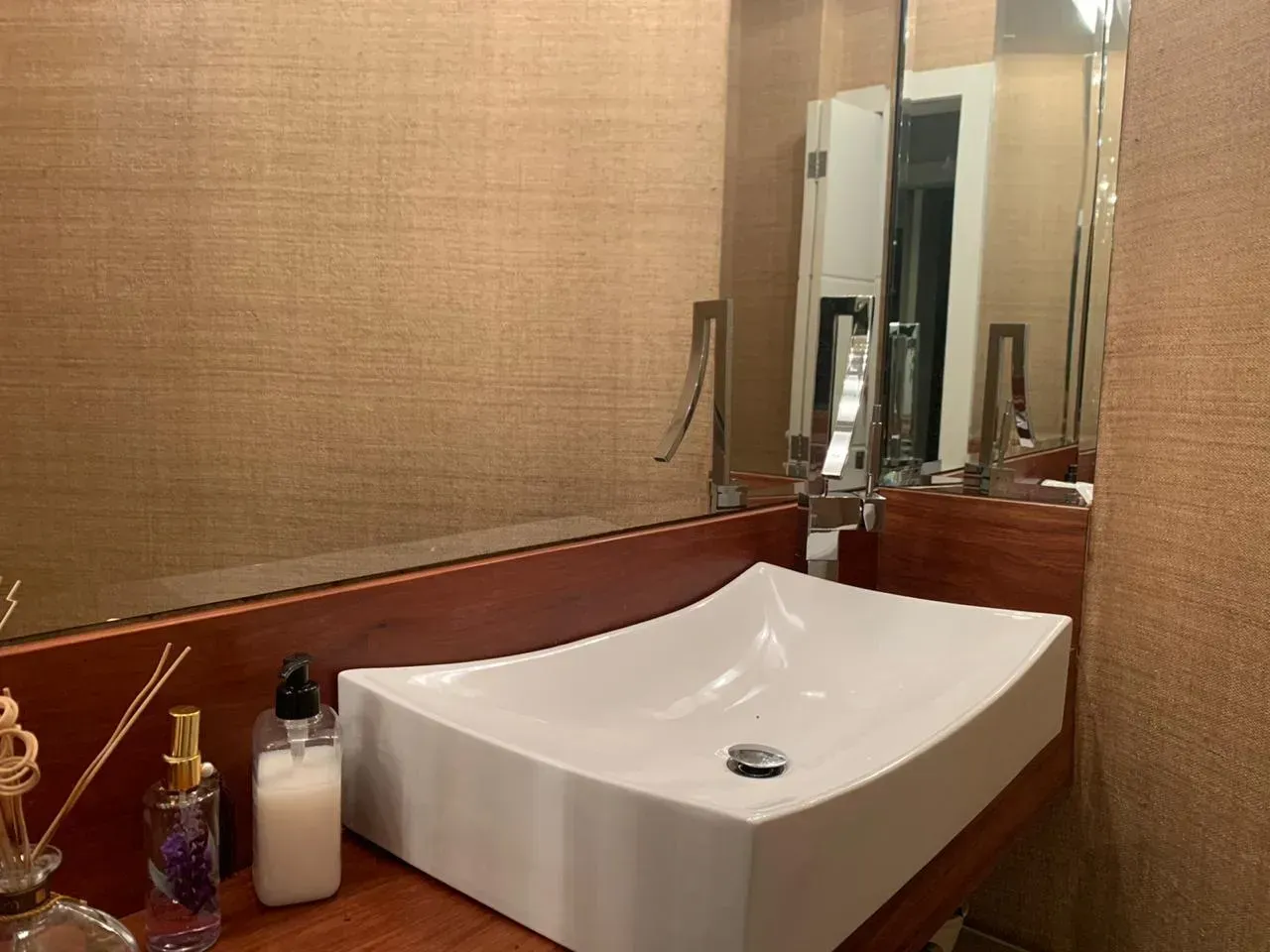 Unfurnished 2-bedroom apartment with 3 bathrooms and 107 m² — photo 6