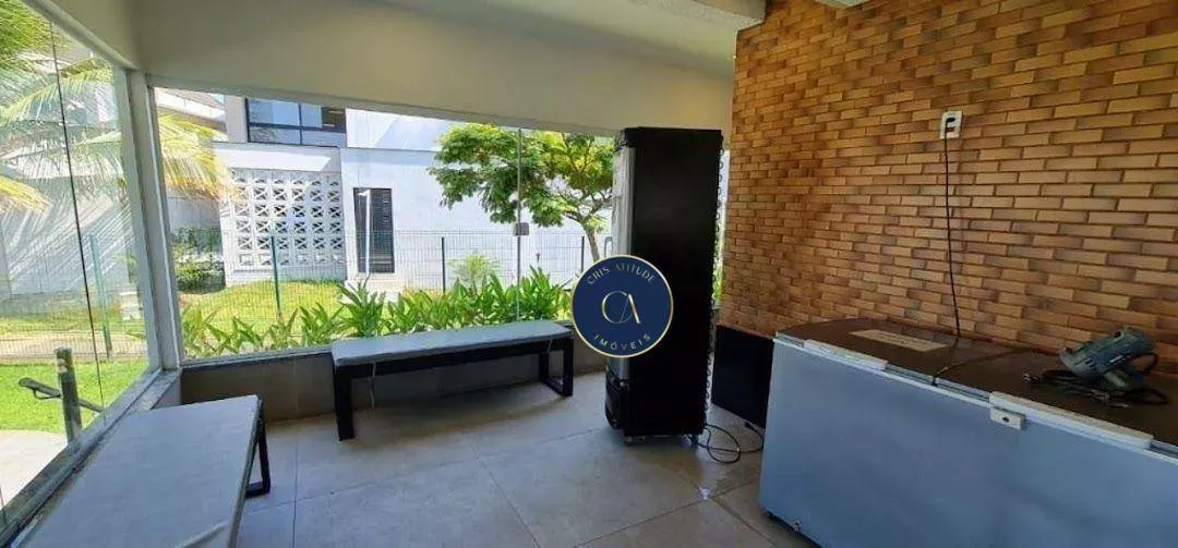 House with 6 bedrooms and 7 bathrooms, 484 m² — photo 51