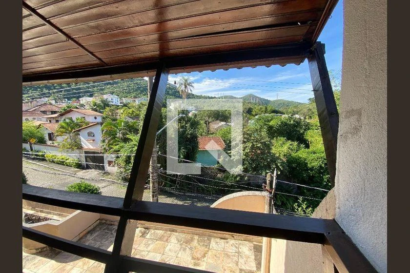 Rental house with 6 bedrooms and 704 m² — photo 11