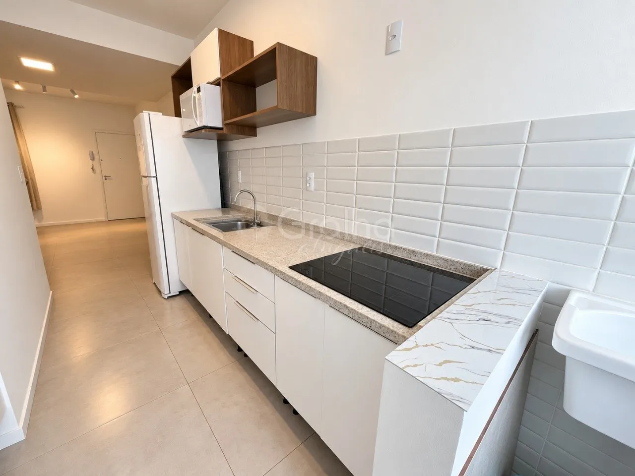 3-bedroom apartment with a washing machine