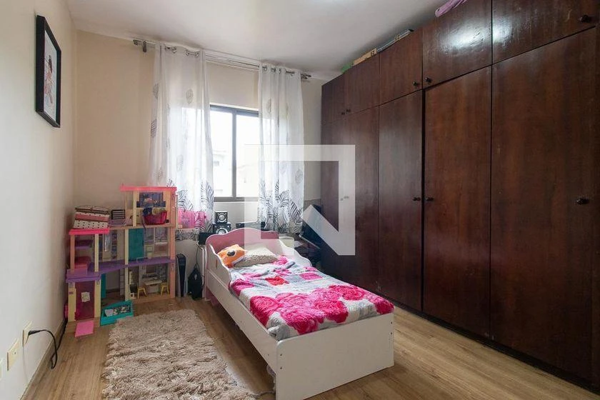3-bedroom house with a bathtub in Curitiba — photo 3