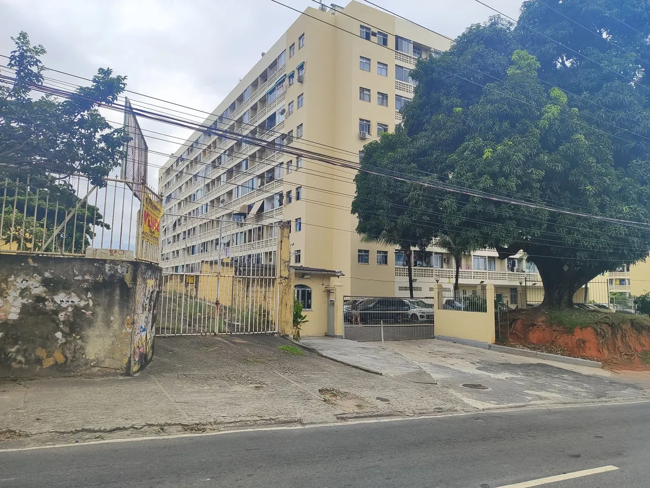 2-bedroom apartment with pool and 24h concierge — photo 6