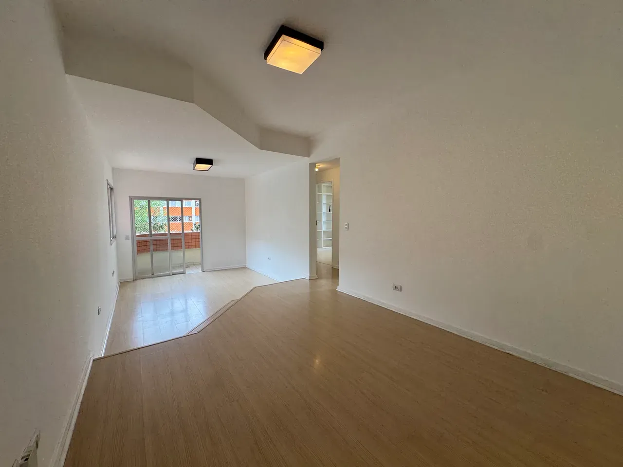 Home office in a 3-bedroom apartment, 120 m² — photo 4