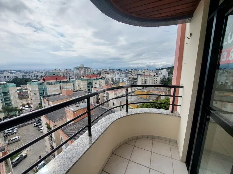 3-bedroom apartment with a balcony and 1 parking spot — photo 7