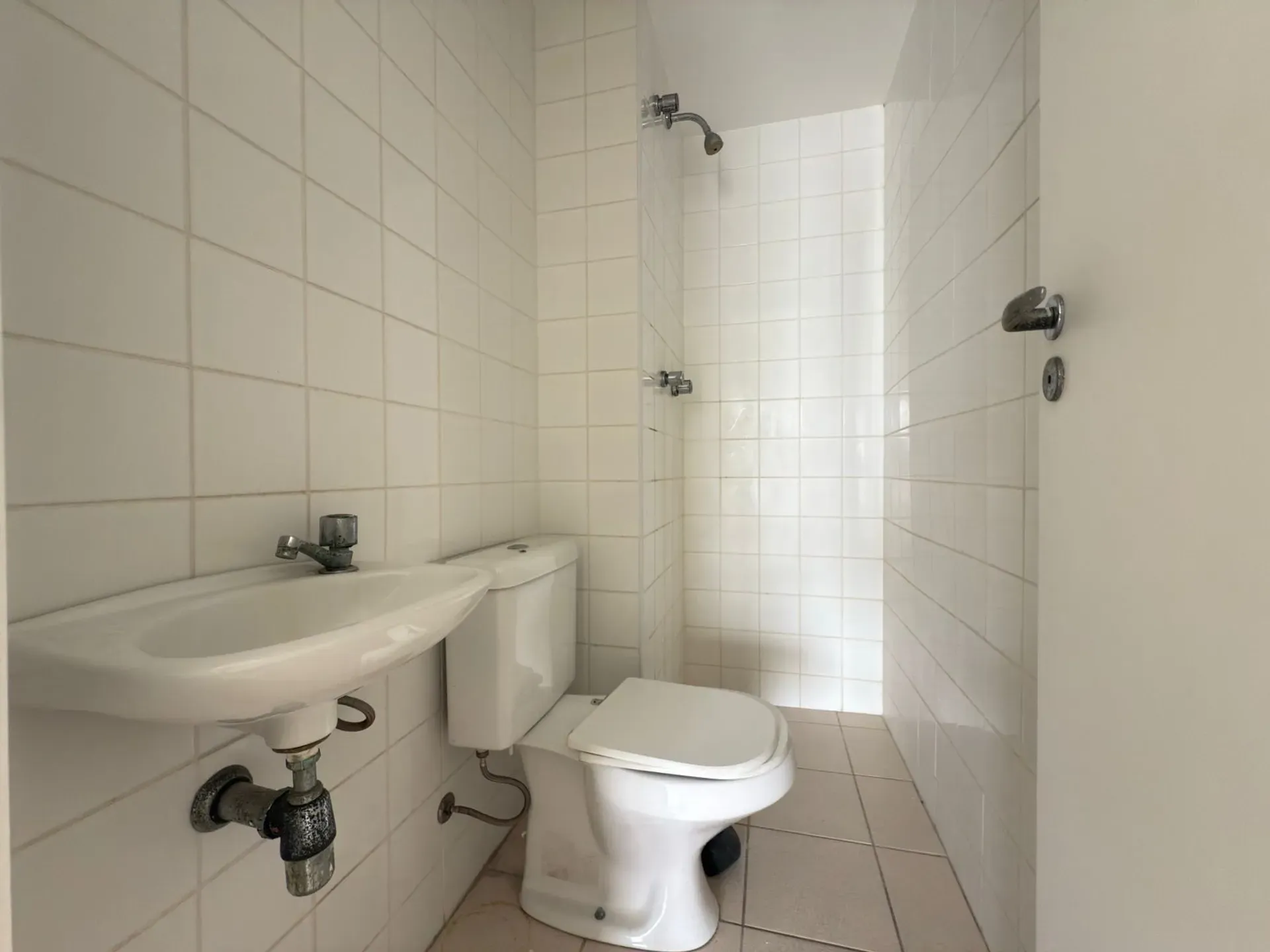 3-bedroom apartment in a building with a gym — photo 26