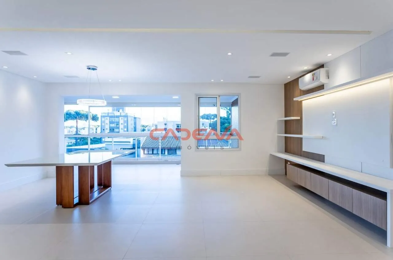 Unfurnished 4-bedroom apartment with private BBQ — photo 6