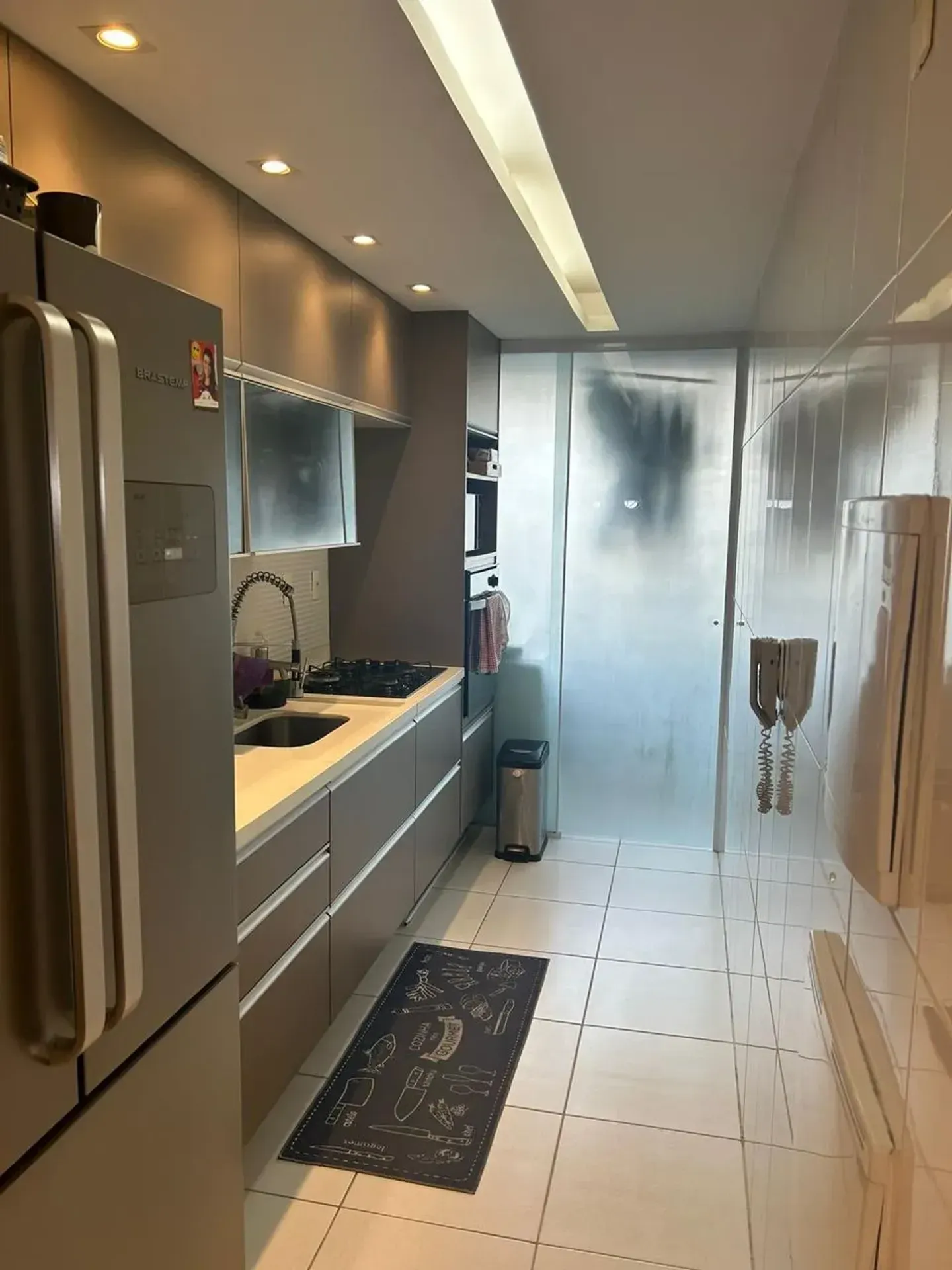 Furnished 93 m² apartment with 3 bedrooms and 1 parking — photo 2