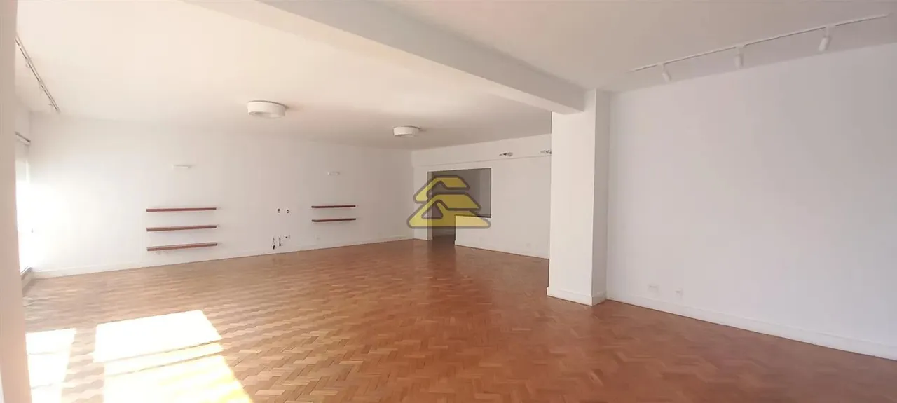Apartment with 3 bedrooms and 4 bathrooms — photo 2
