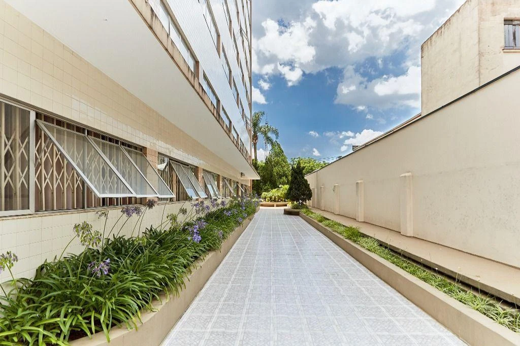 Балкон з грилем та 1 спальня: квартира 30 м² — photo 12