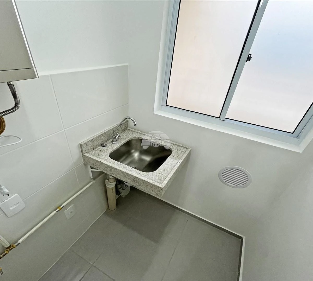 2-bedroom apartment with en-suite and 1 parking spot — photo 3