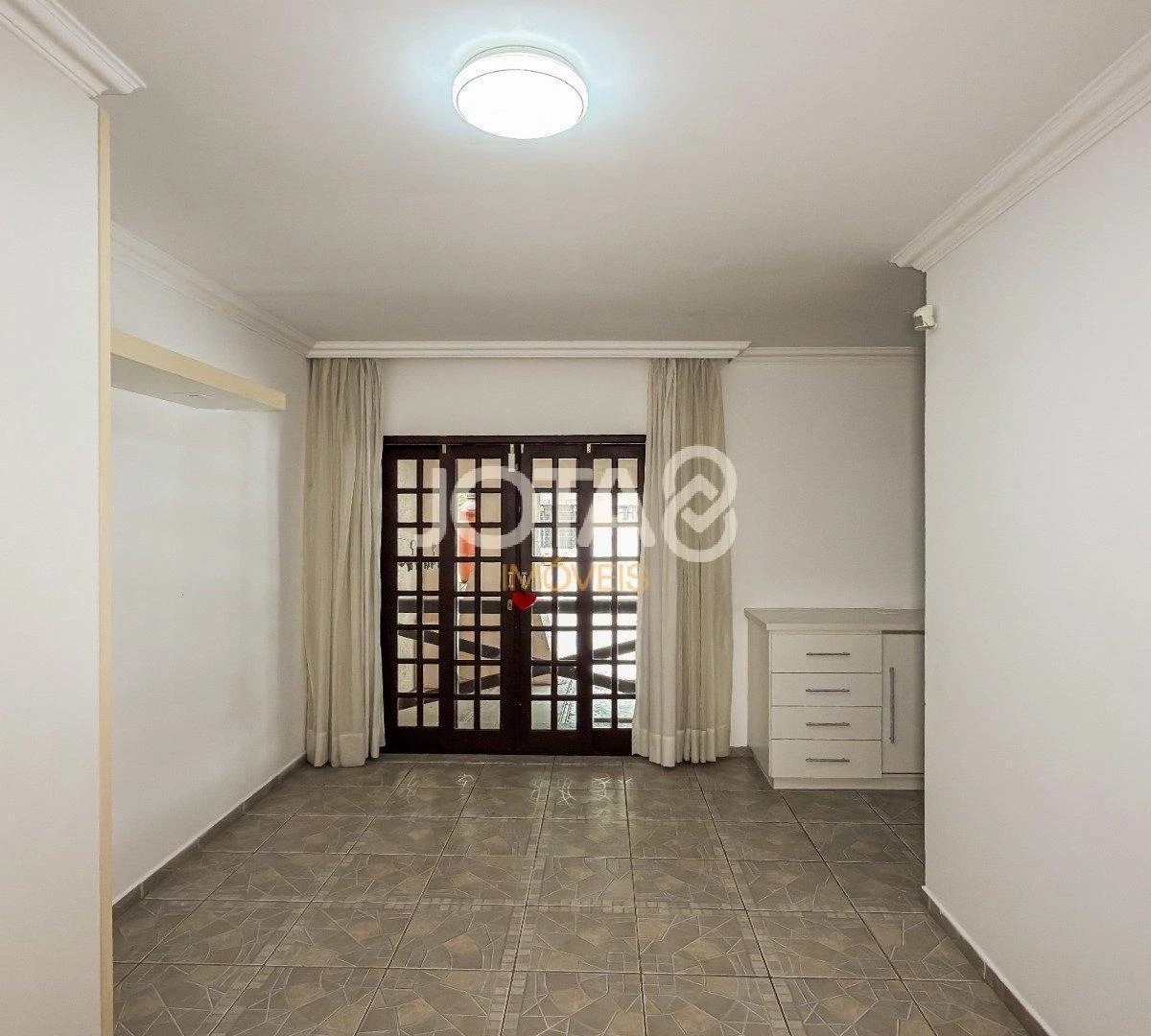 Ванна та 3 спальні: будинок 300 м² — photo 43