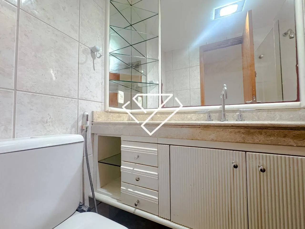 Ванна та 3 спальні: квартира 101 м² — photo 13
