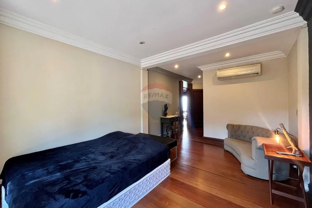 Будинок 1300 м² з 5 спальнями та 10 паркувань — photo 17
