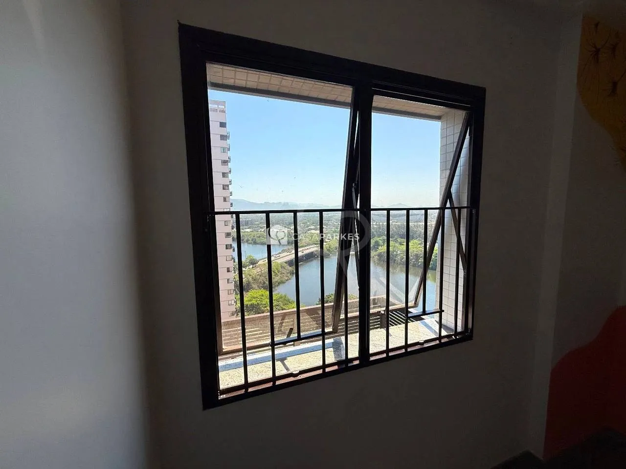 1-bedroom apartment with 2 bathrooms and balcony — photo 17