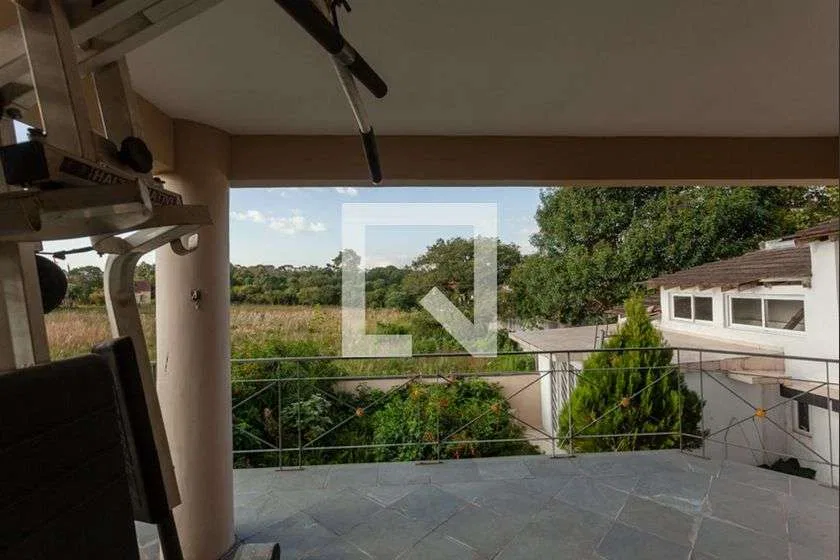 House with 5 bedrooms and a private garden — photo 10