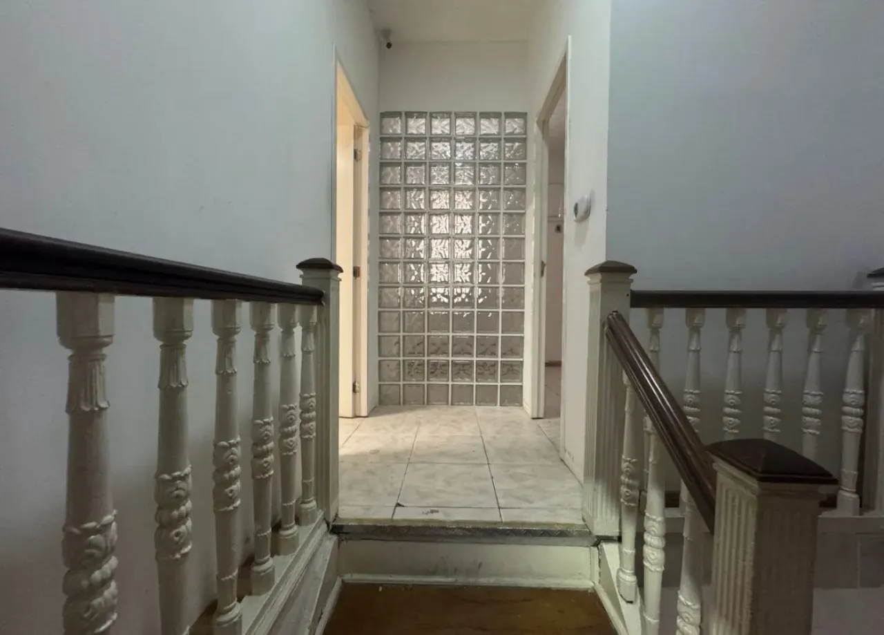 Casa sem mobília com 5 quartos e 2 vagas de garagem — photo 19