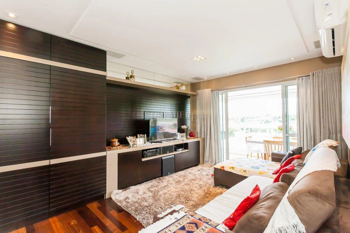 3 en-suite bedroom apartment, 256 m² and 3 parking spots